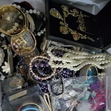 Image from Jayne's Baby Bank (Main Historical Profile), 21 Dec 2023: Beautiful jewellery donated ready for our Mothers Day display window.