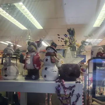 Photo from Jayne's Baby Bank (main page), 9 Dec 2024: 75% discount Blackwood shop tomorrow we can not hold items with or without payment. Card or contactless only we do not take cash payments.