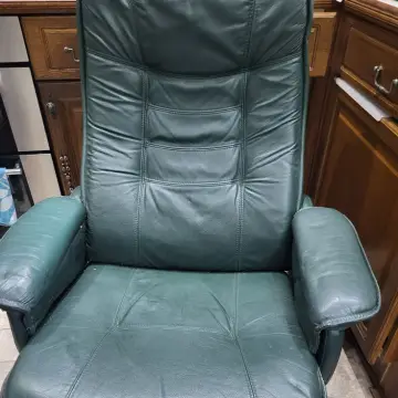 Photo from Jayne's Baby Bank (main page), 24 Feb 2025: Leather chair . Family member selling and donating to baby bank £45 please 4 steps to bring down No delivery sorry. Thanks 🌏♻️❤️🍼