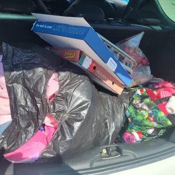 Image from Jayne's Baby Bank (main page), 29 Jul 2024: Car loads of donations, two a time today! Thank you everyone!