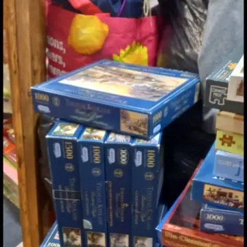 Photo from Jayne's Baby Bank (main page), 4 Jan 2025: Donations - thank you - anyone able to volunteer to check them for us please before they go on sale. Many thanks ❄️🌏🍼☃️✅️🌎