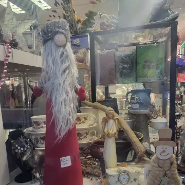 Photo from Jayne's Baby Bank (main page), 5 Dec 2024: Blackwood shop open Friday and Saturday 9 - 4 approx . We put all our designer and collectable and vintage items in Blackwood Shop. If you l