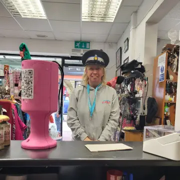 Image from Jayne's Baby Bank (main page), 2 Aug 2024: Mr police officer : you forgot your hat