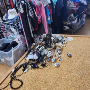 Image from Jayne's Baby Bank (main page), 8 Aug 2024: Donations today- thank you ♻️♻️♻️♻️♻️