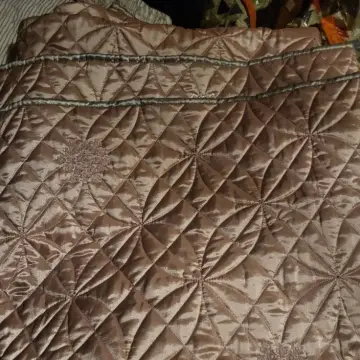 Image from Jayne's Baby Bank (Main Historical Profile), 21 Dec 2025: Double bed throw £10 please Collection np12 We can post for extra postage .