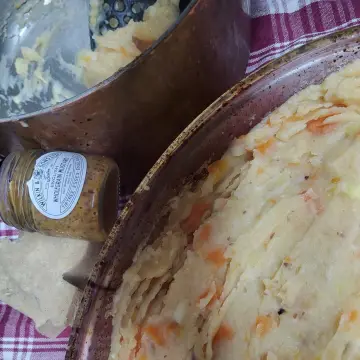 Image from Jayne's Baby Bank (Main Historical Profile), 3 Mar 2026: Trying to use up all the stuffs left over in my fridge ect! We have cheese, potato, onion and carrot pie.... then I went a bit rouge and add
