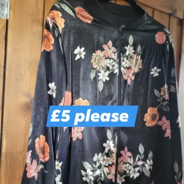 Image from Jayne's Baby Bank (main page), 20 Jul 2025: 18/20s Selling some of my clothes which are too big for me to raise money for the Baby Bank. Please pay into the Baby Bank account directly 