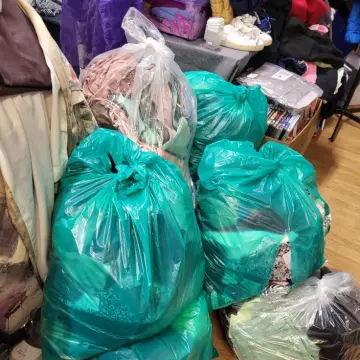 Photo from Jayne's Baby Bank (main page), 24 Jan 2025: We are getting loads and loads of Mothers asking for help. I've helped a chap today who's t shirts were ripped and he needed decent clothes 