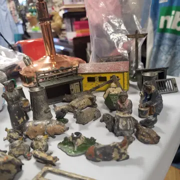 Image from Jayne's Baby Bank (Main Historical Profile), 11 Dec 2025: Vintage Metal farm £45 please As seen Vintage and antique items may not always be in perfect conditions . Can post for recorded delivery we 