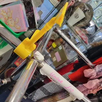 Image from Jayne's Baby Bank (main page), 10 Oct 2024: Volunteers: lables 👎No hand written signs 👎Don't stick lables to things because we have to soak them off! 👎Don't take 1 items out of labled 