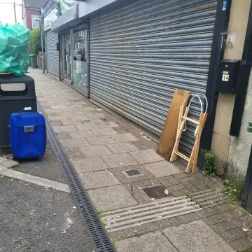 Image from Jayne's Baby Bank (main page), 18 Aug 2025: Thank you for the donations but please don't leave outside the shops when we are closed because of the bin dippers and rats. Apparently loca