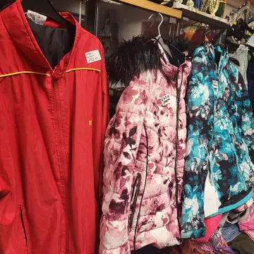 Image from Jayne's Baby Bank (Main Historical Profile), 17 Feb 2024: Given for fundraising specifically at these prices Red £40 size large vintage collectable Dare 2bs size 14 £45 each please Many thanks