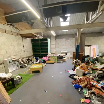Image from Jayne's Baby Bank (Main Historical Profile), 8 Dec 2023: Tons left in Big Risca. It all has to go or the landlord with skip it. Please go down and take every thing for free 🙏 Open till 4pm Please d