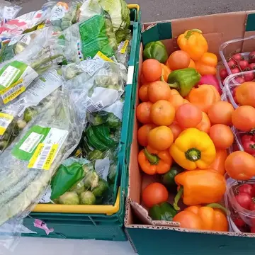 Image from Jayne's Baby Bank (Main Historical Profile), 28 Jan 2024: Foodbanks? That Charge? 🍼🌎♻️🍼🌎♻️🍼🌎♻️ 5 ways to start an independent foodbank without charging the people who need it . We run a free foodban