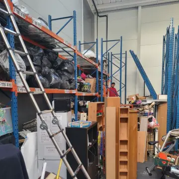 Image from Jayne's Baby Bank (Main Historical Profile), 3 Jan 2026: Second bays going up! Well done Daniel James 👏 ♻️🦜