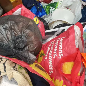 Photo from Jayne's Baby Bank (main page), 3 Jan 2025: ✅️♻️🌎🍼🌏 wtf! You crazy recyclers 👏👏👏👏👏👏👏👏 Well done guys - We will make sure it gets to the right people.