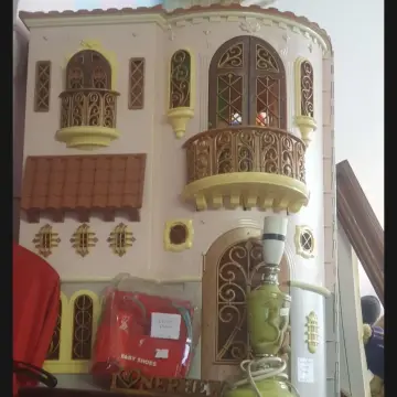 Image from Jayne's Baby Bank (Main Historical Profile), 20 Oct 2025: Vintage Bratz house £45 please Pontypool shop