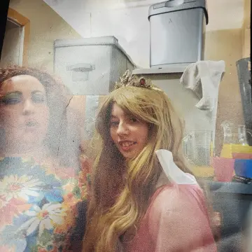 Image from Jayne's Baby Bank (main page), 9 Oct 2024: Kloe and her friend are going to dress up as anime characters for Halloween for free photos through out the day at Blackwood shop if anyone 