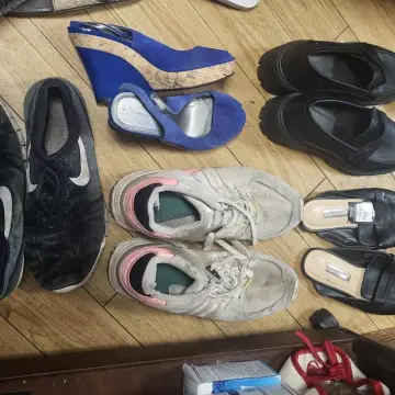 Image from Jayne's Baby Bank (main page), 2 Sep 2025: £1 a pair please Caerphilly shop Can be posted for p&p Can't hold without payment Many thanks