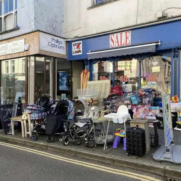 Image from Jayne's Baby Bank (main page), 29 Sep 2025: Pop into our shops today guys 75% off most items , extra 10% off if you are an over 60s, plus if you are a good customer/donator I've told t