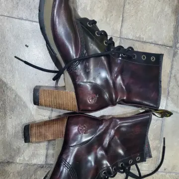 Photo from Jayne's Baby Bank (main page), 24 Feb 2025: DR Martins Rrp £170- £200 size 8 £135 please Excluded from offers and discounts and staff discount sorry Thank you ♻️🌏🍼