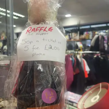 Photo from Jayne's Baby Bank (main page), 26 Nov 2024: Blackwood raffle Over 18s Tickets 50p each or 5 for £2 please You can pay in shopon card , in the food bank box or on line via our card mach