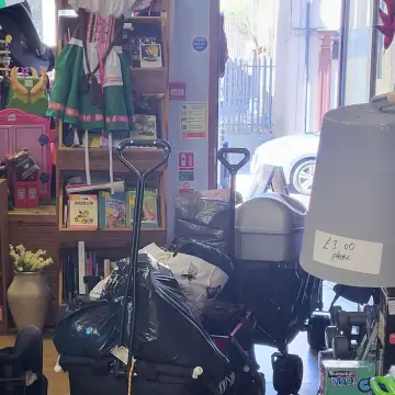 Photo from Jayne's Baby Bank (main page), 6 Apr 2025: Donations delivery thanks to Luke and Dave