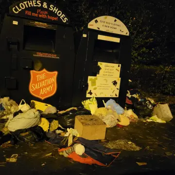 Photo from Jayne's Baby Bank (main page), 22 Oct 2024: Guys Caerphilly has a massive problem atm . We want to sort some drop off points as all these donations will now go to landfill as they are 