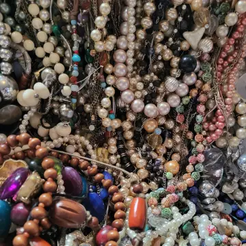 Image from Jayne's Baby Bank (Main Historical Profile), 29 Dec 2023: Sorting through more donated jewellery today ready for our valentines and mothers day window