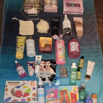 Image from Jayne's Baby Bank (Main Historical Profile), 15 Jan 2026: Jayne'sBaby Bank Beauty Bank Giveaway! Max 3 items per person. Must be collected withing 3 days - open to our Mothers at 4pm! We could charg