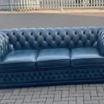 Image from Jayne's Baby Bank (main page), 28 Sep 2025: Antique blue Chesterfield £200 pleaae No delivery sorry . Blackwood pick up.