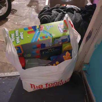 Photo from Jayne's Baby Bank (main page), 19 Dec 2024: Donations today you crazy recyclers! ♻️👏♻️👏♻️👏