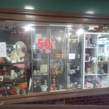 Image from Jaynesbabybank Registered - cic: We need a few more IKEA cabinets please to fill the window 🙏