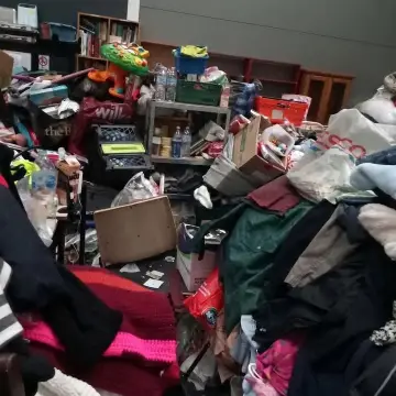 Photo from Jaynesbabybank Registered - cic: Another fake picture as the racking is built and the dressers are in Risca shop so that proves this photo is at least 3 years old. Don't bel