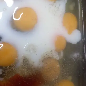 Image from Jaynesbabybank Registered - cic, 30 Jun 2026: Crustless quiche Eggs as many as you like this dish was deep so I used 10 , splash of milk and throw whatever else you have in it . I boiled
