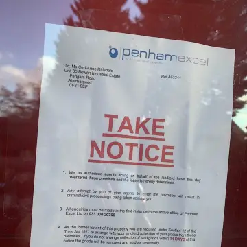 Photo from Sherlock Special › Documentation › Aberbargoed Eviction