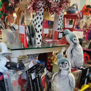 Photo from jaynesbabybank1_tm · TikTok, 11 Aug 2025: tons of stunning vintage items in Pontypool shop