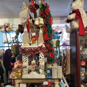 Photo from jaynesbabybank1_tm · TikTok, 11 Aug 2025: tons of stunning vintage items in Pontypool shop